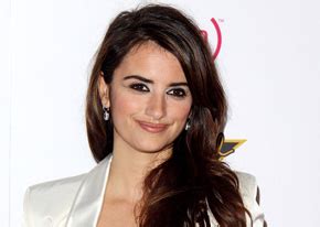 Penelope Cruz Topless, Bikini Body Pictures: Star Debuts ...